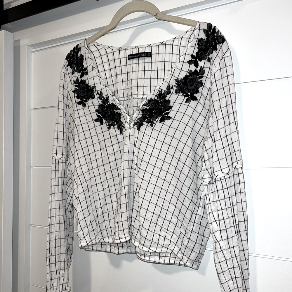Abercrombie & Fitch Embroidered top